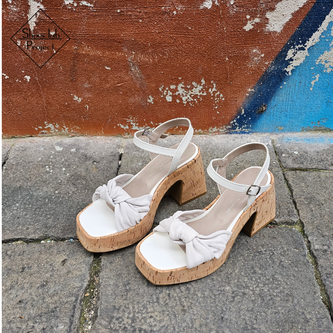 CLOG03 - Mood Sandal Clog en ante auténtico con lazo y perfil tachonado