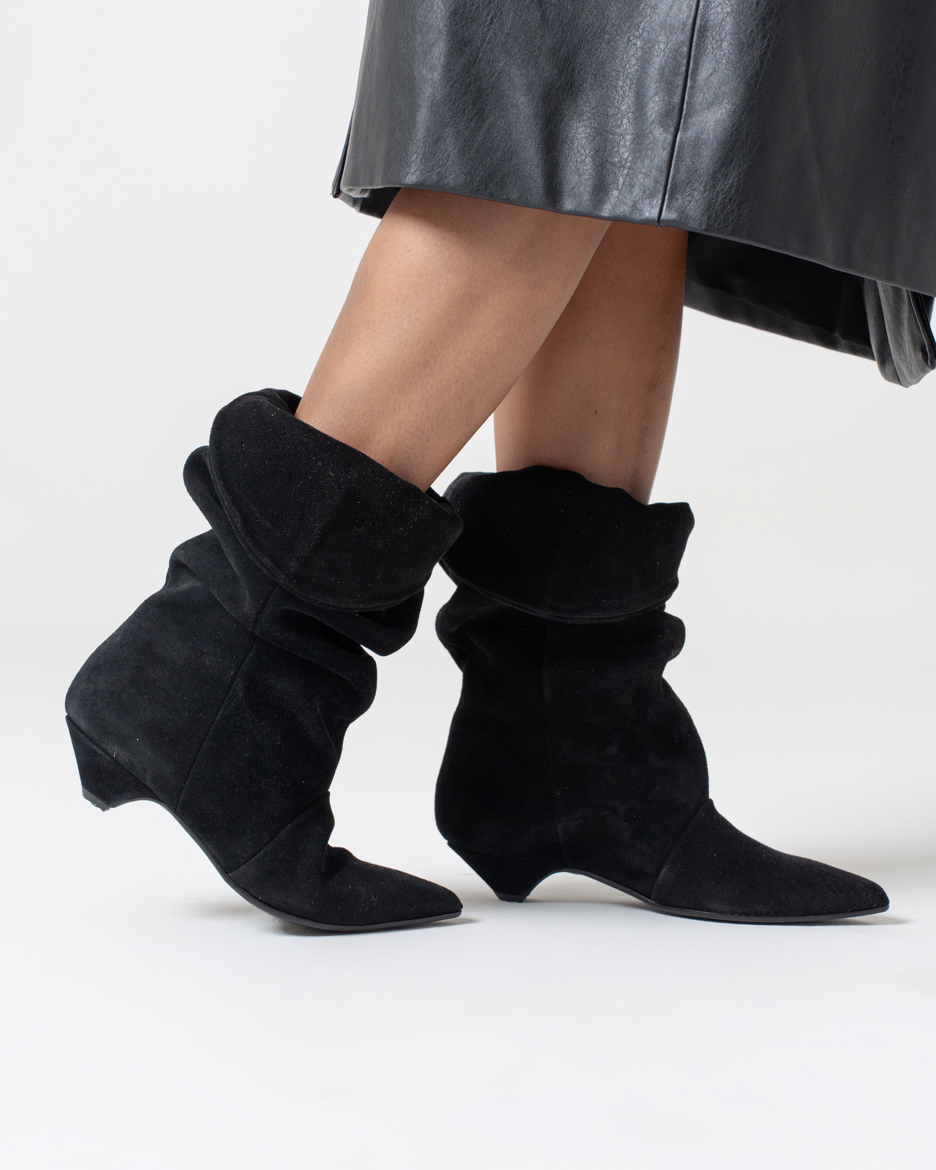 GIVI_FRANGE - Tubular ankle boot in real suede with fringes - 9 cm heel