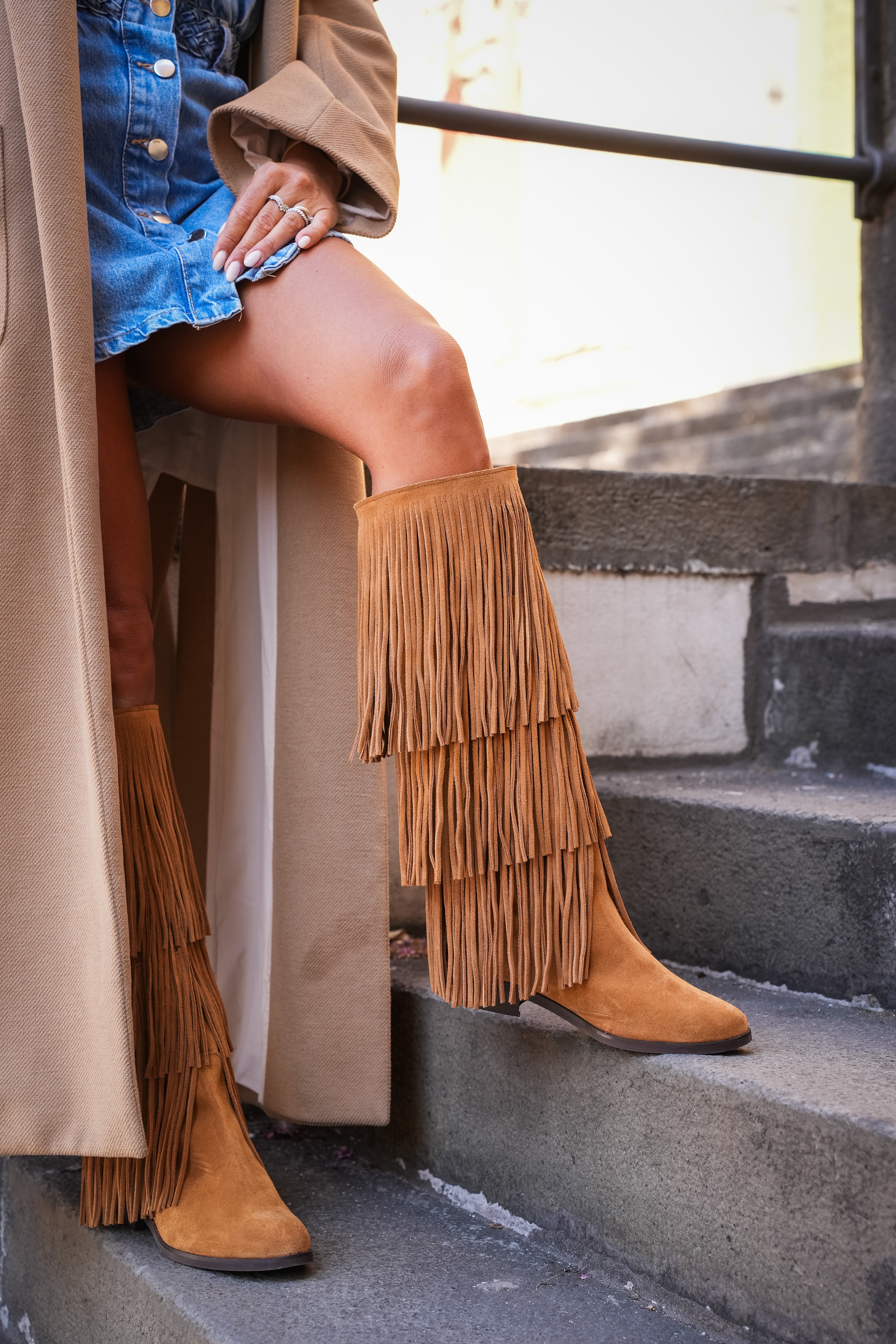 1125_INDIAN - Tubular boot in real suede leather with fringes and Indian mood buttons