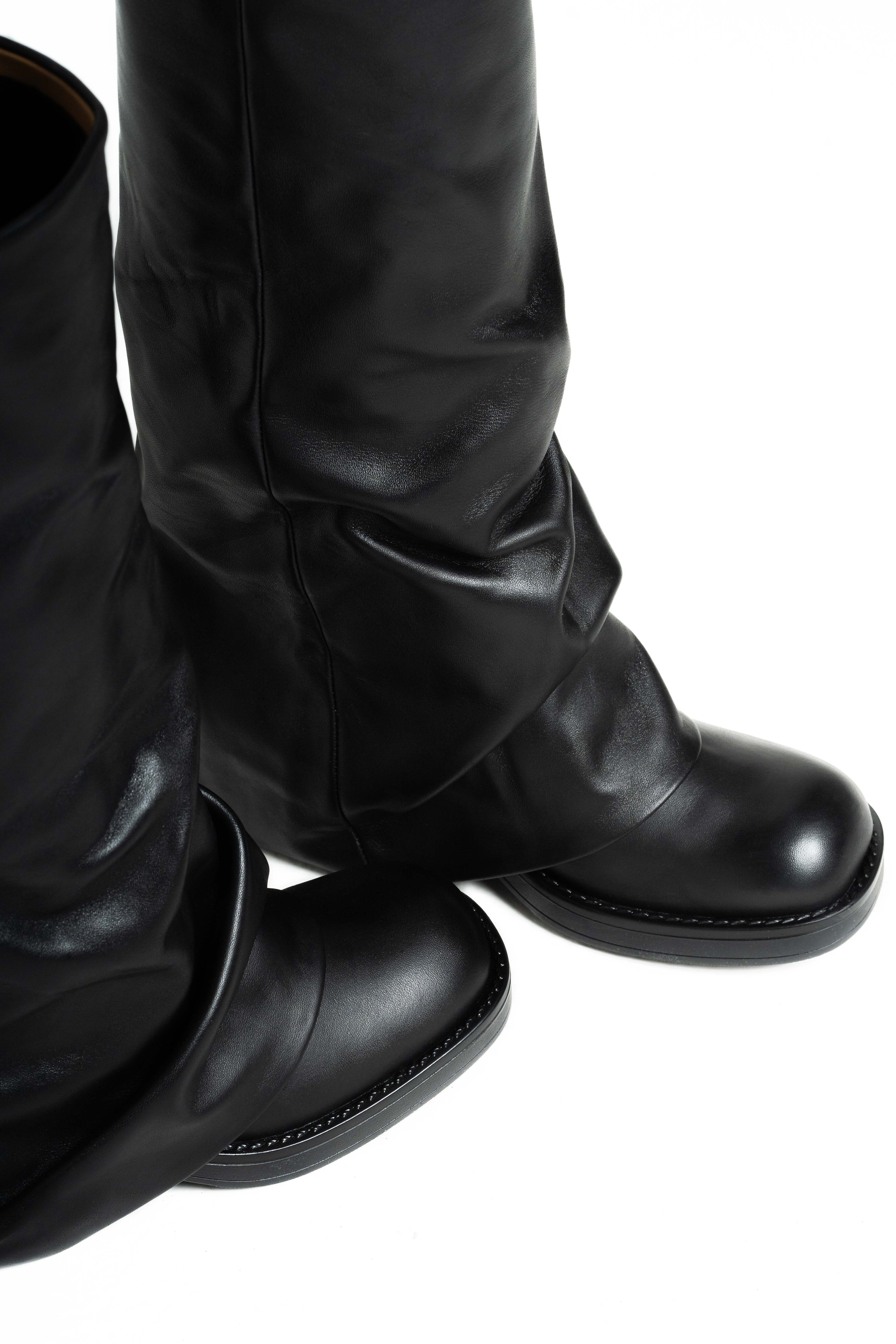 V7 - Tubular boot mood Biker Amphibian in real black leather with rubber sole and buckles
