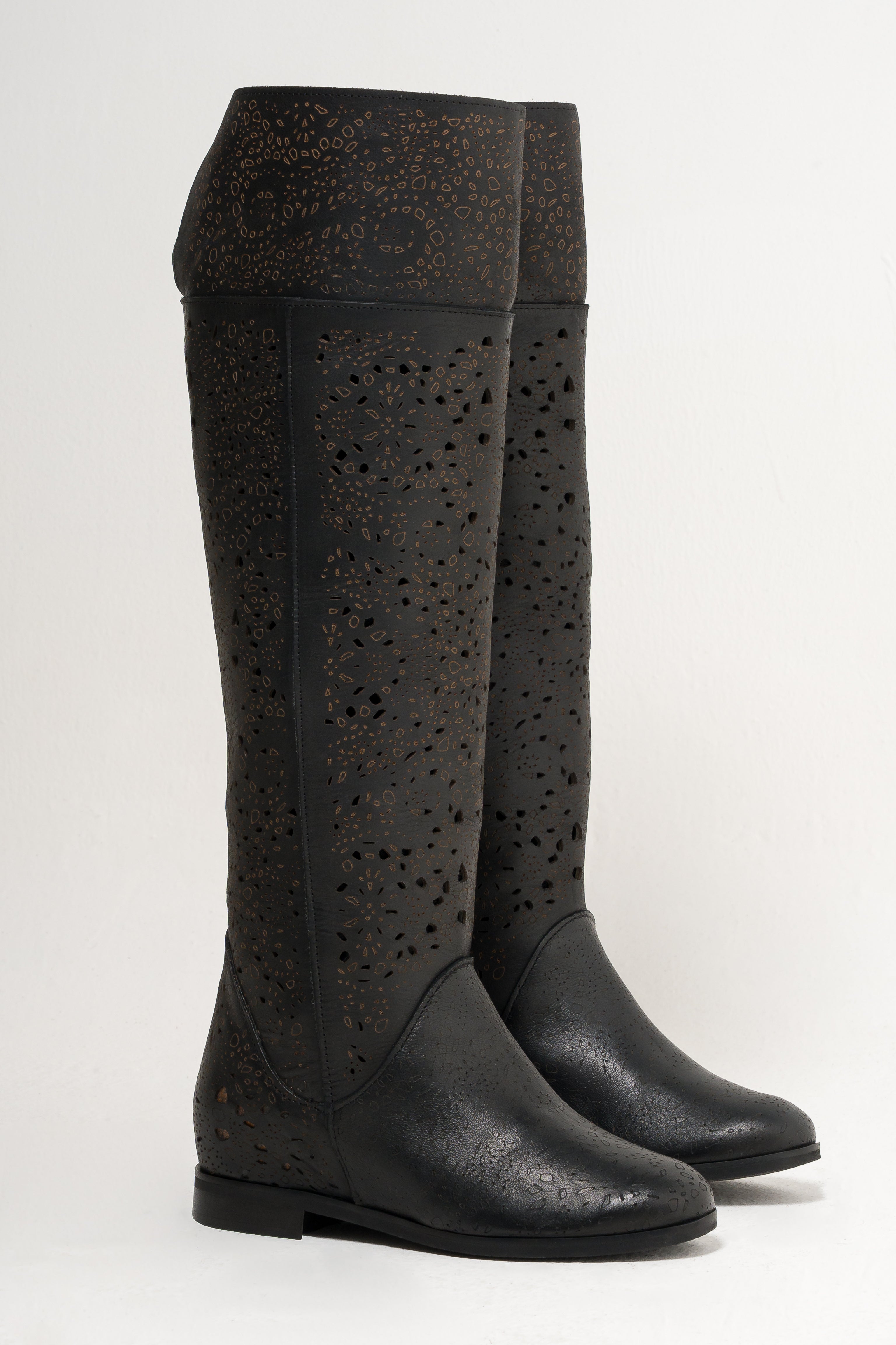 R1205_FLOWER - Knee-high tubular boot in perforated genuine leather with internal lift
