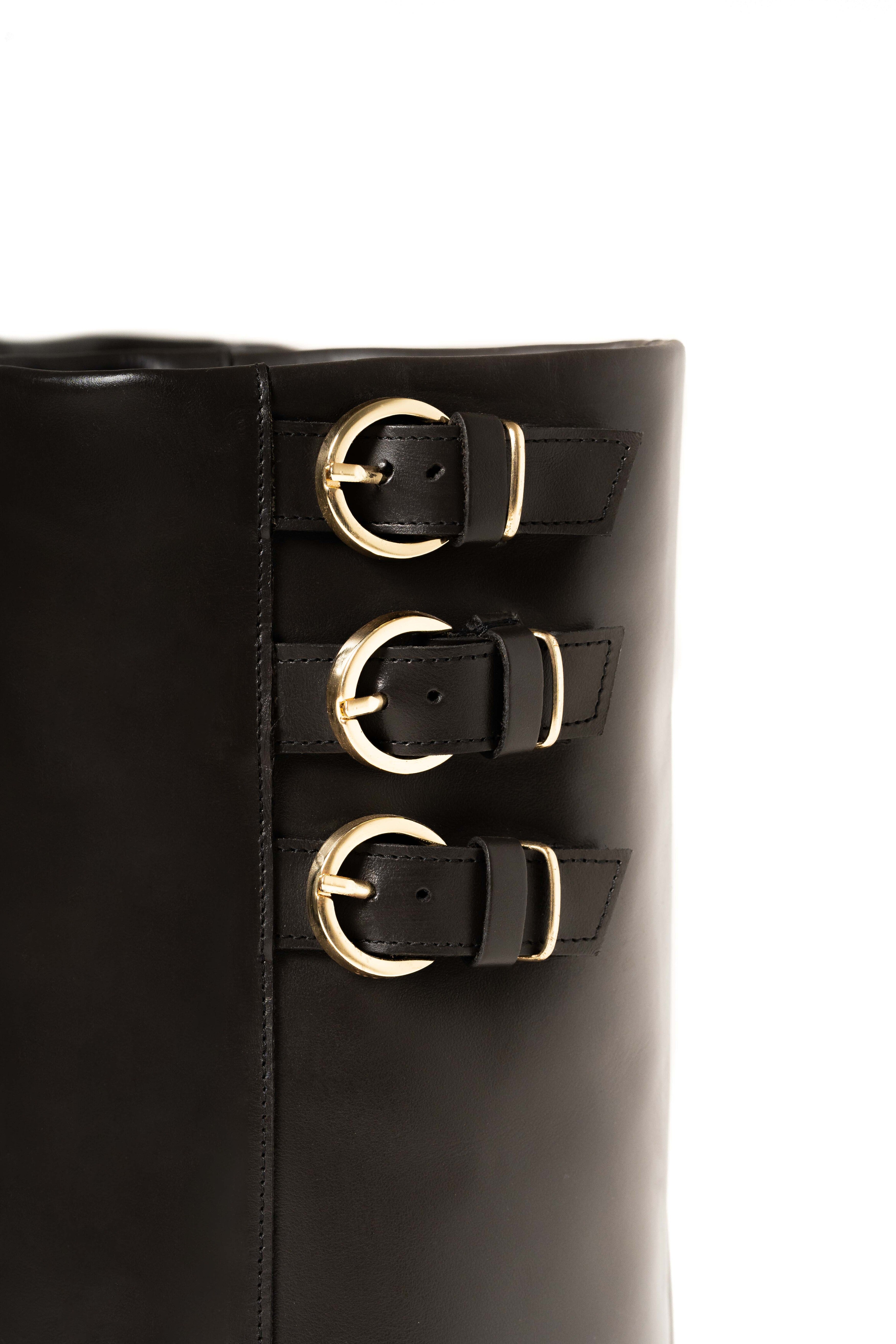 SOPHIE_BELT - Botín tubular en piel auténtica con hebillas y tacón/cuña de 7 cm