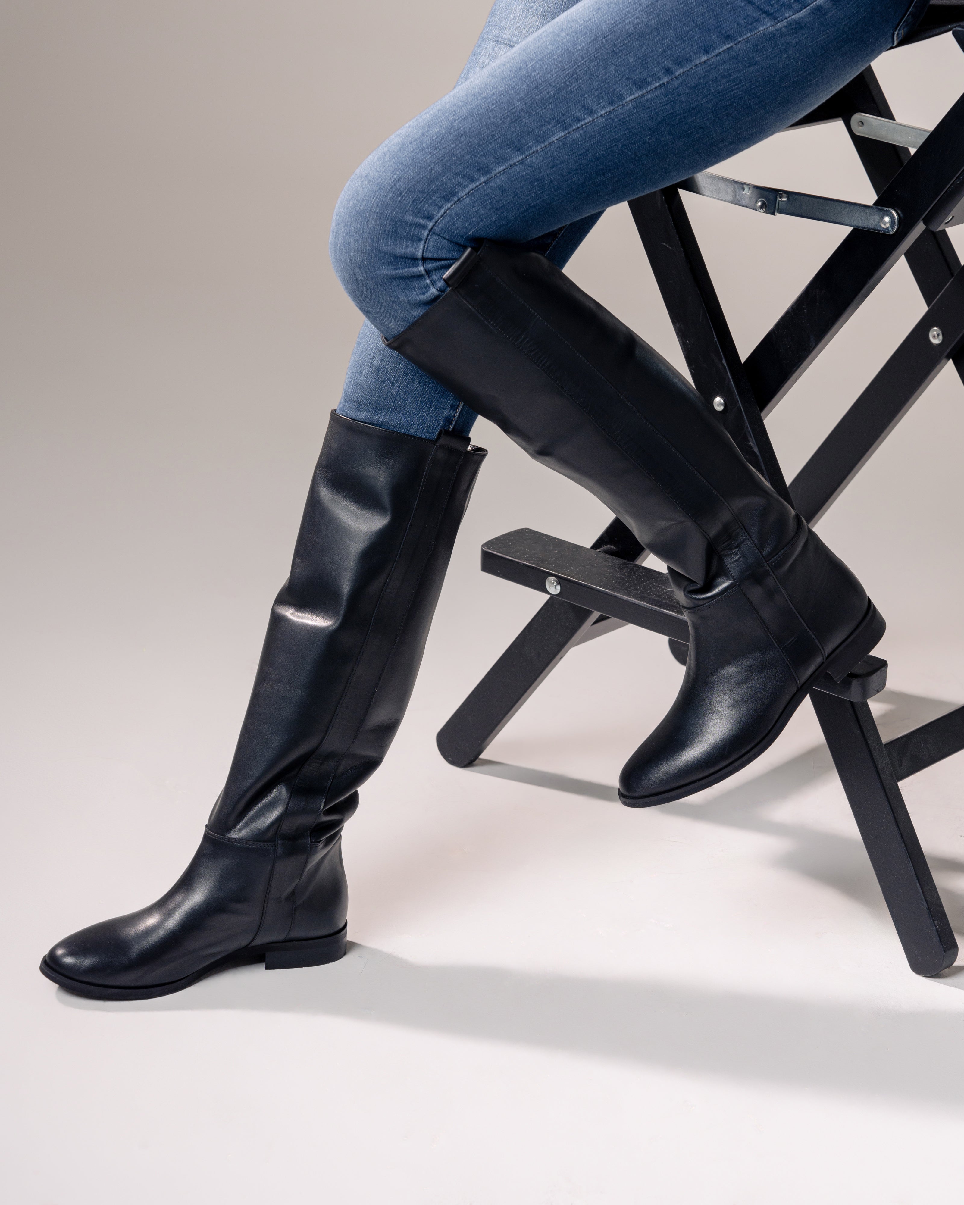 1130_NEW - Black Genuine Leather Tubular Boot with Side Stripe