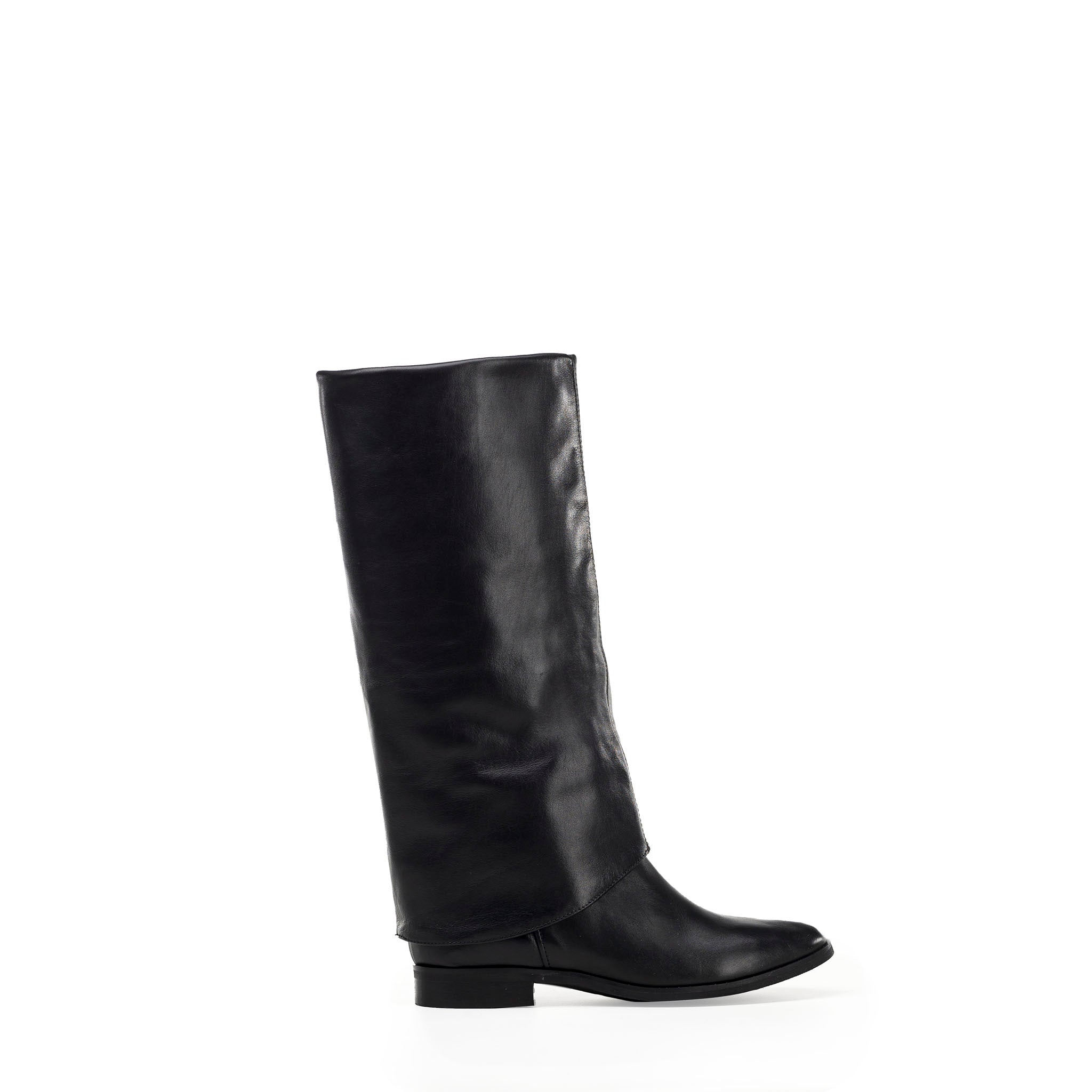 142 - Black genuine leather tubular boot with turn-up