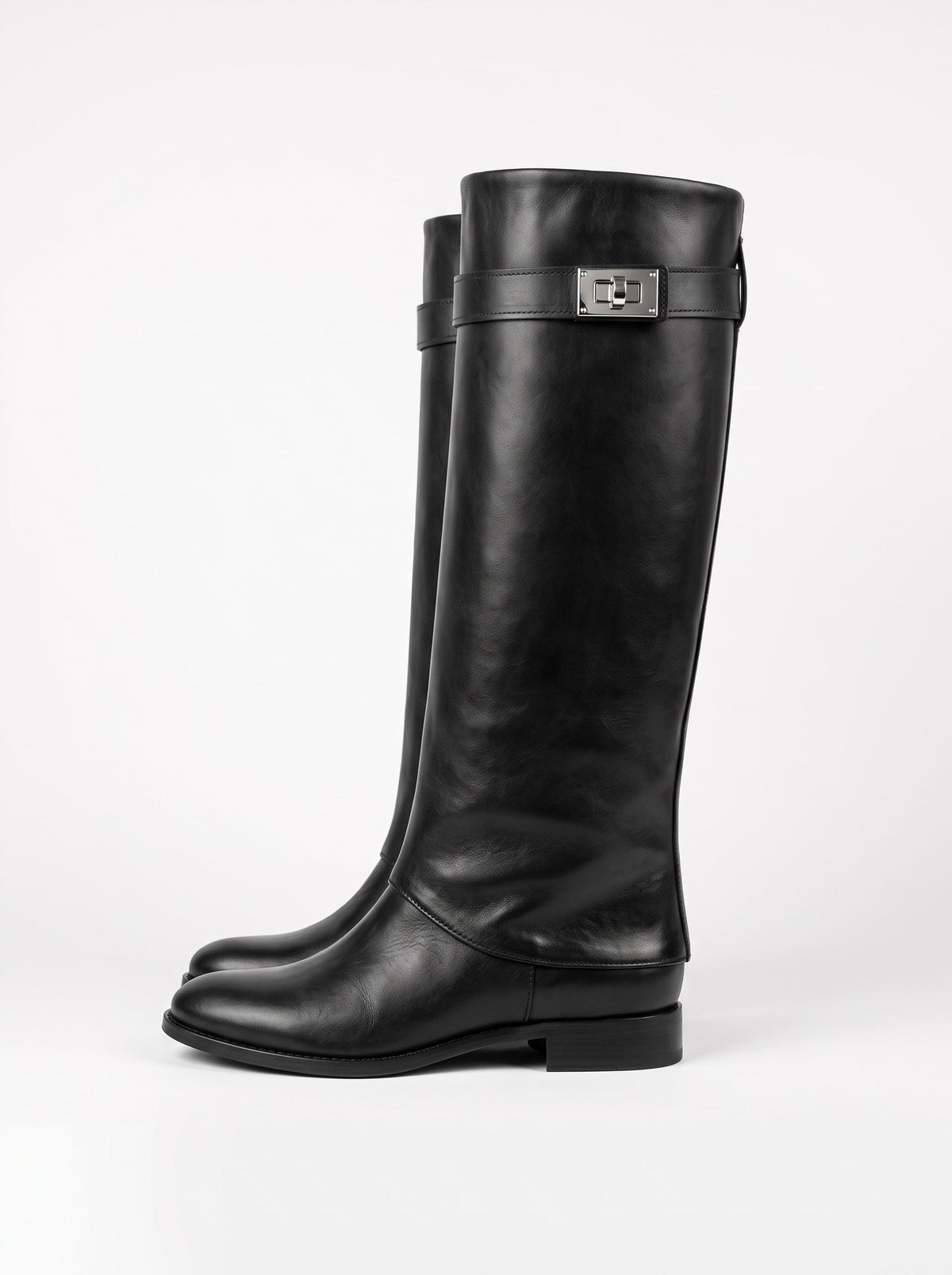 1720 - Bota tubular de piel auténtica negra con puño y accesorio