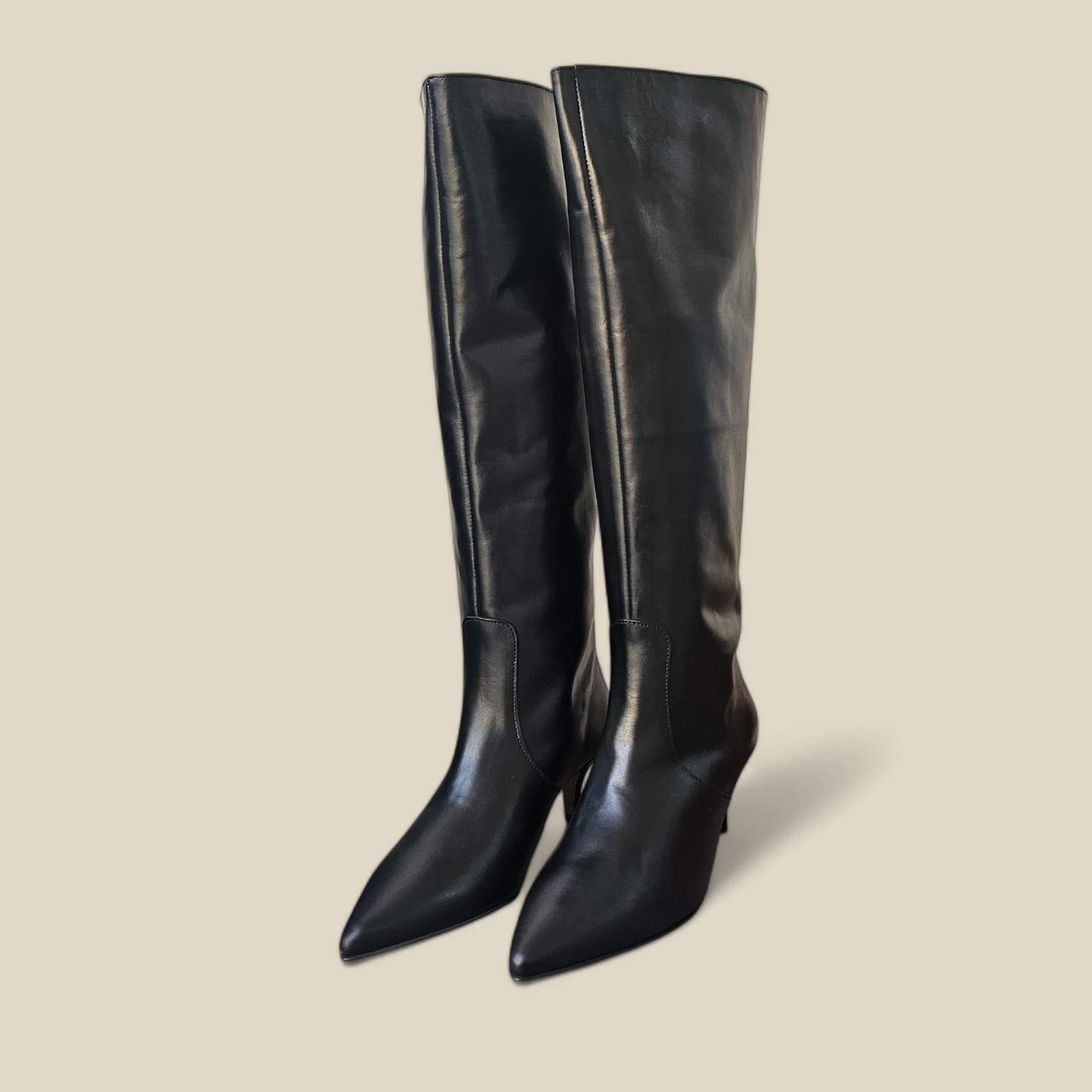 195 - Black Genuine Leather Tubular Boot - 5cm Heel