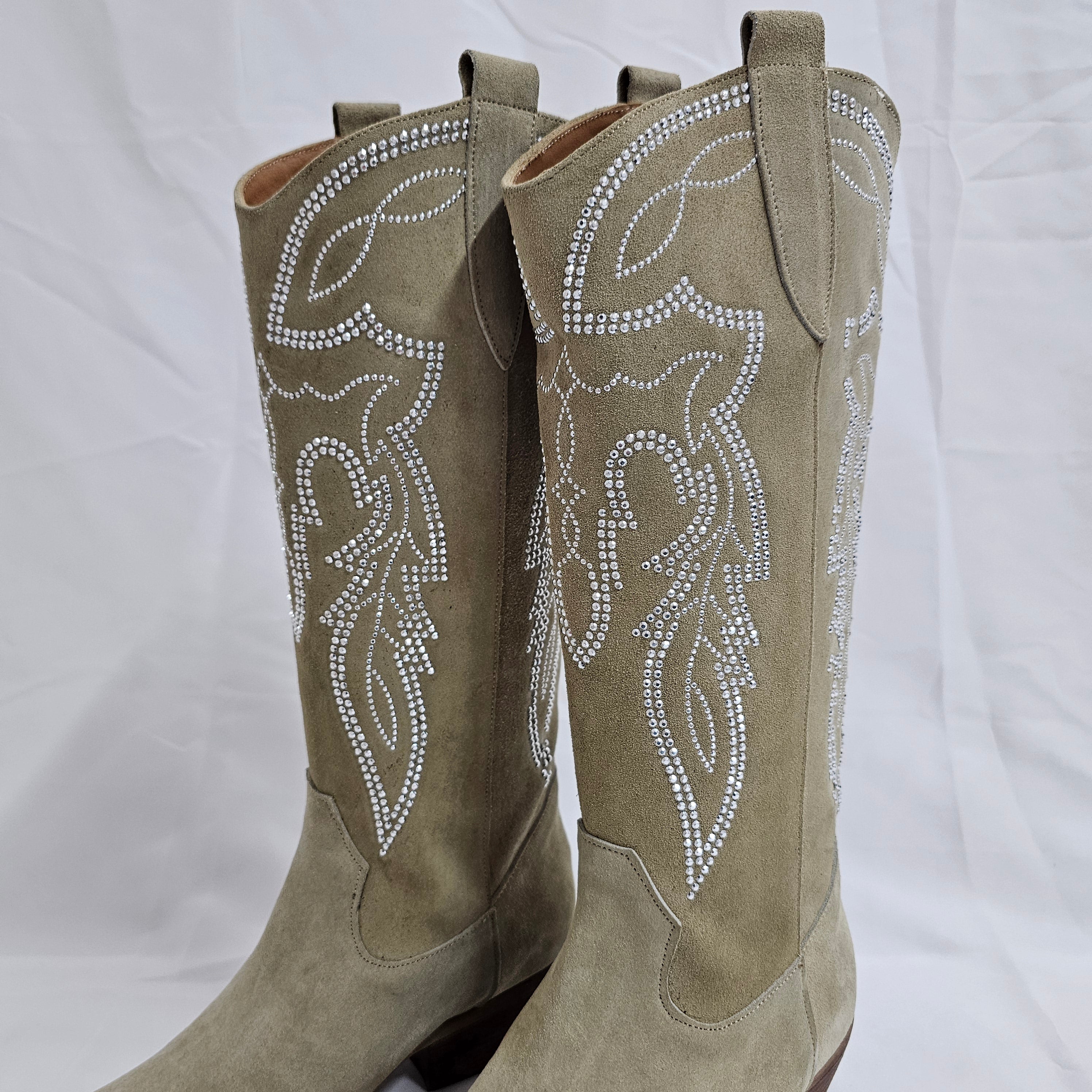 TEX 60 - Camperos mood boot in real suede with embroidery heel 4 cm