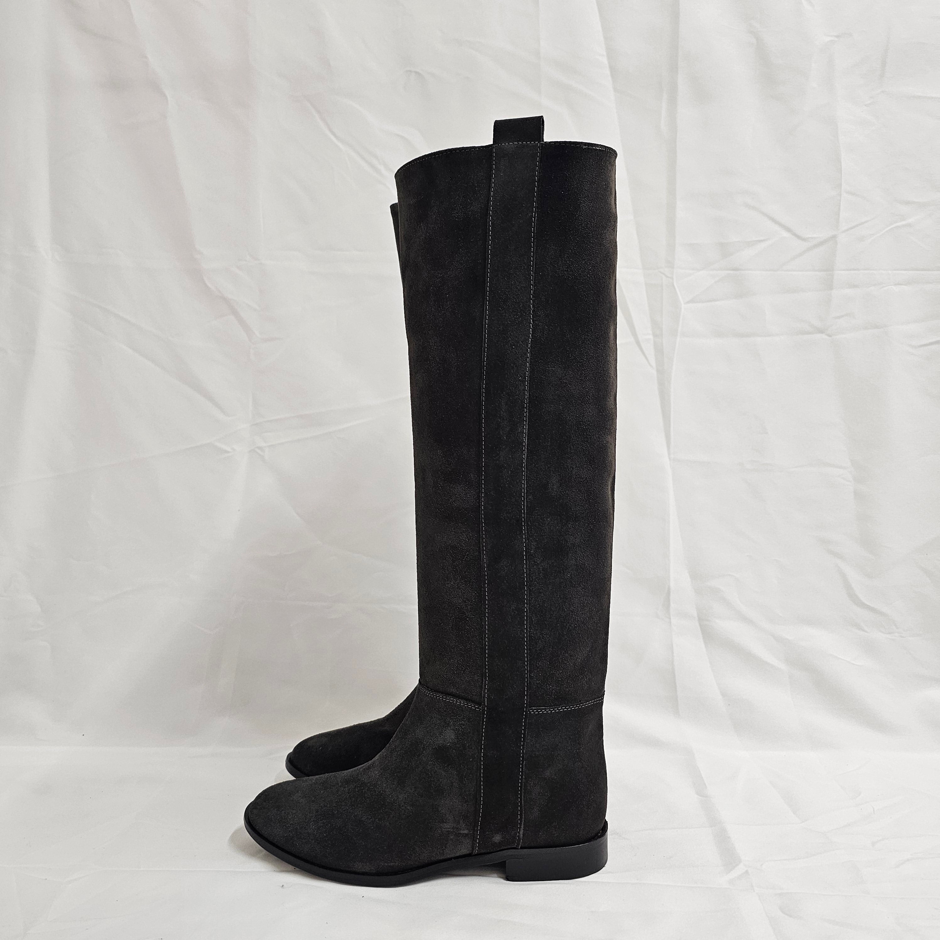 1130 - Black genuine leather tubular boot with side stripe