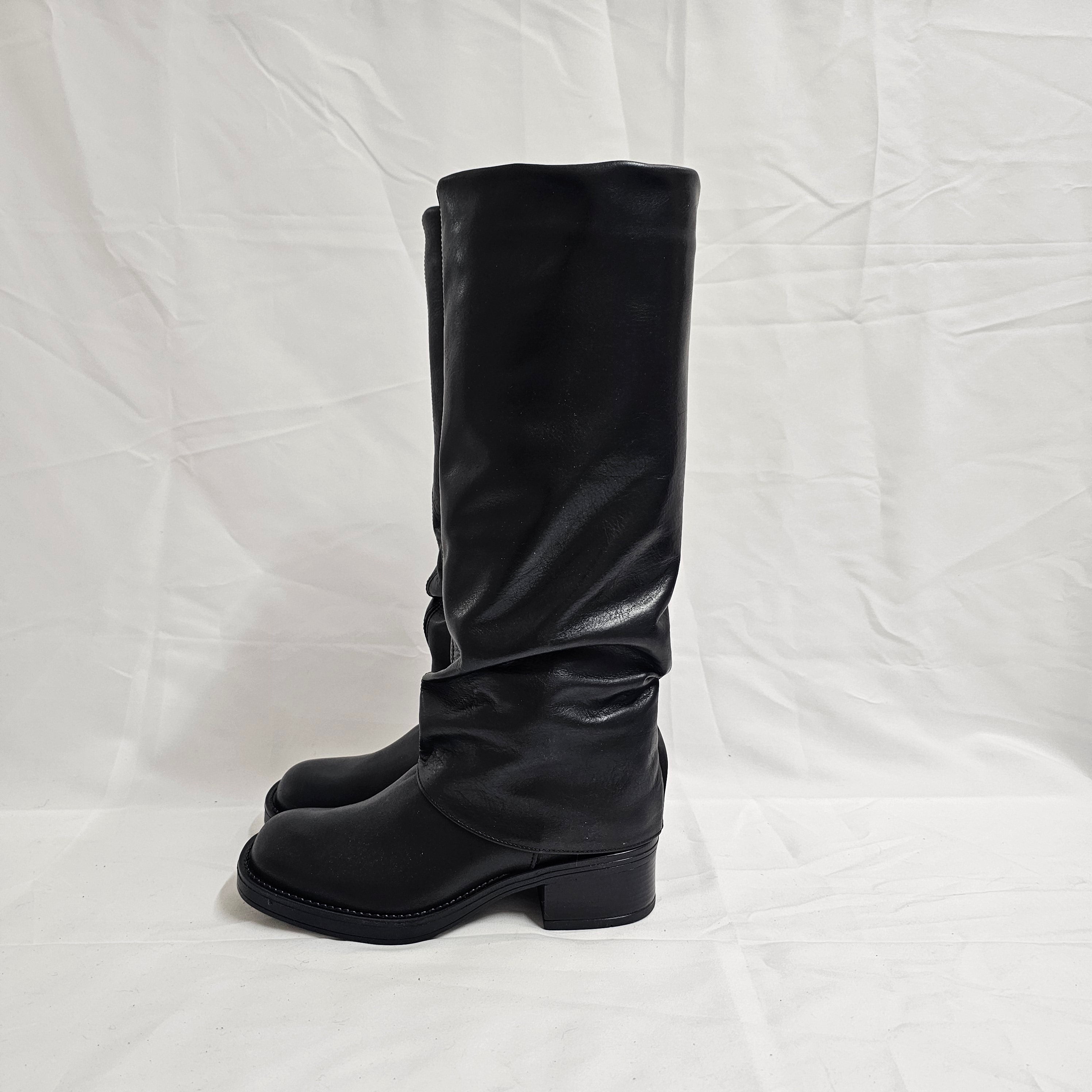 DOC FOLD - Tubular boot in Biker mood in genuine black leather with rubber sole and cuff