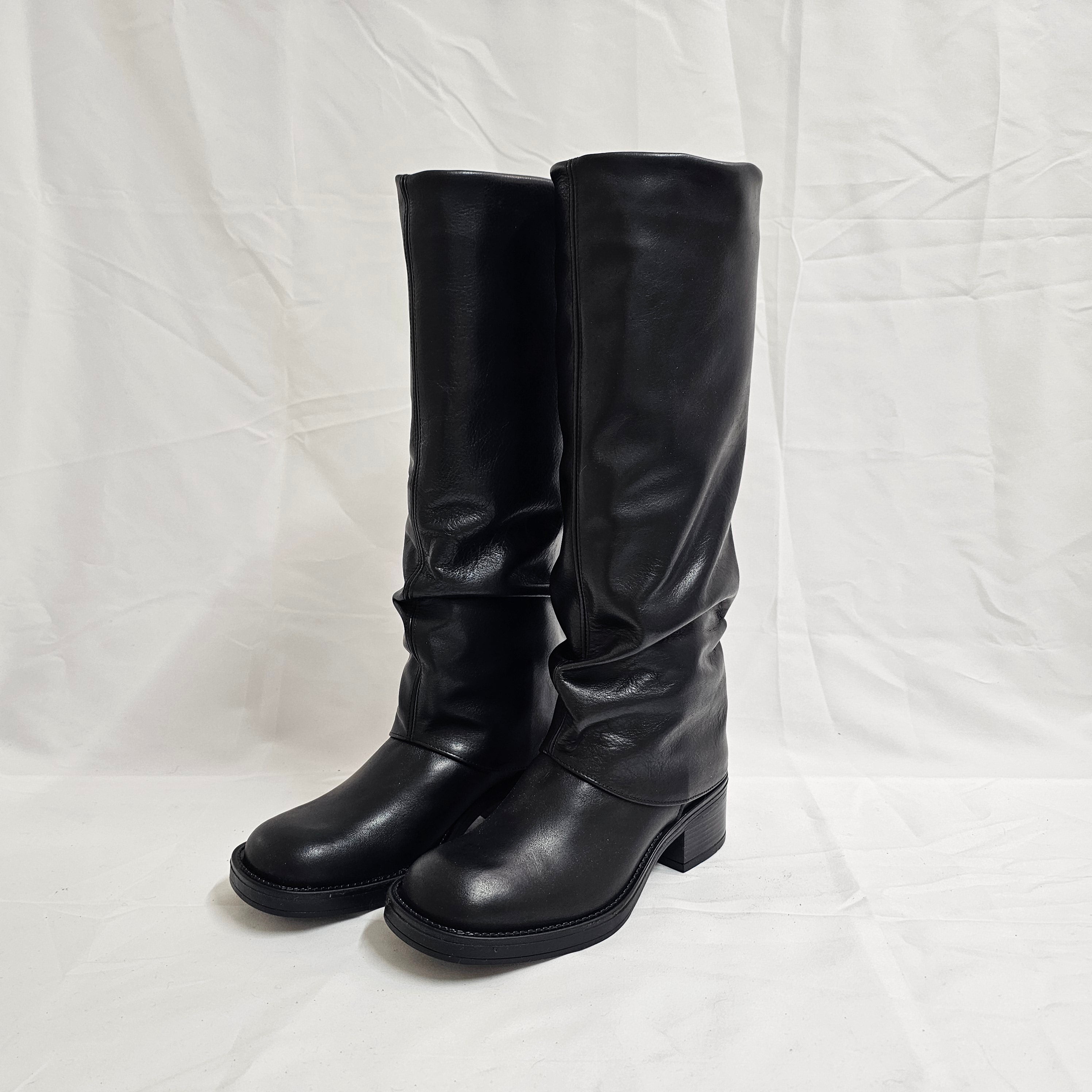 DOC FOLD - Tubular boot in Biker mood in genuine black leather with rubber sole and cuff