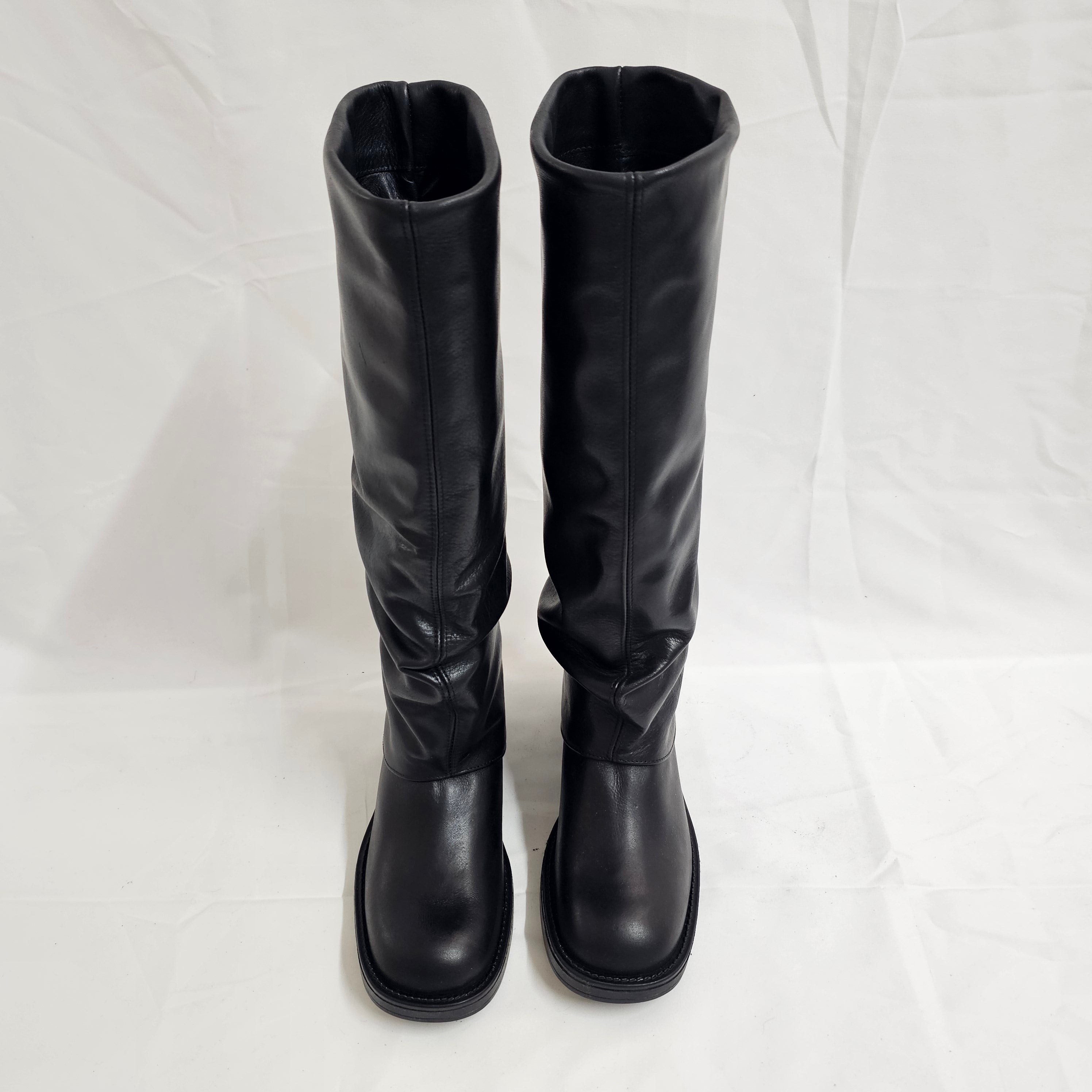 DOC FOLD - Tubular boot in Biker mood in genuine black leather with rubber sole and cuff