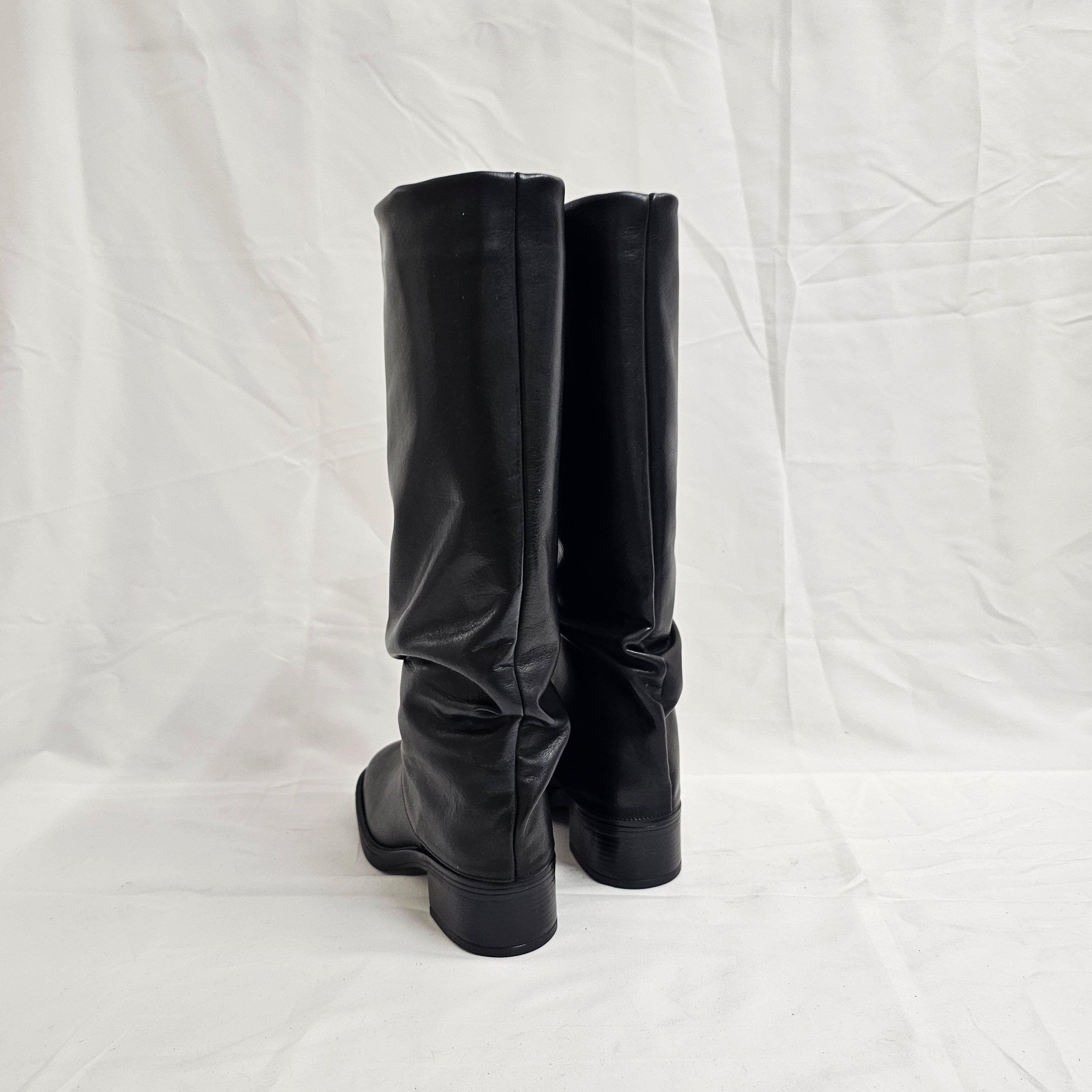 DOC FOLD - Tubular boot in Biker mood in genuine black leather with rubber sole and cuff