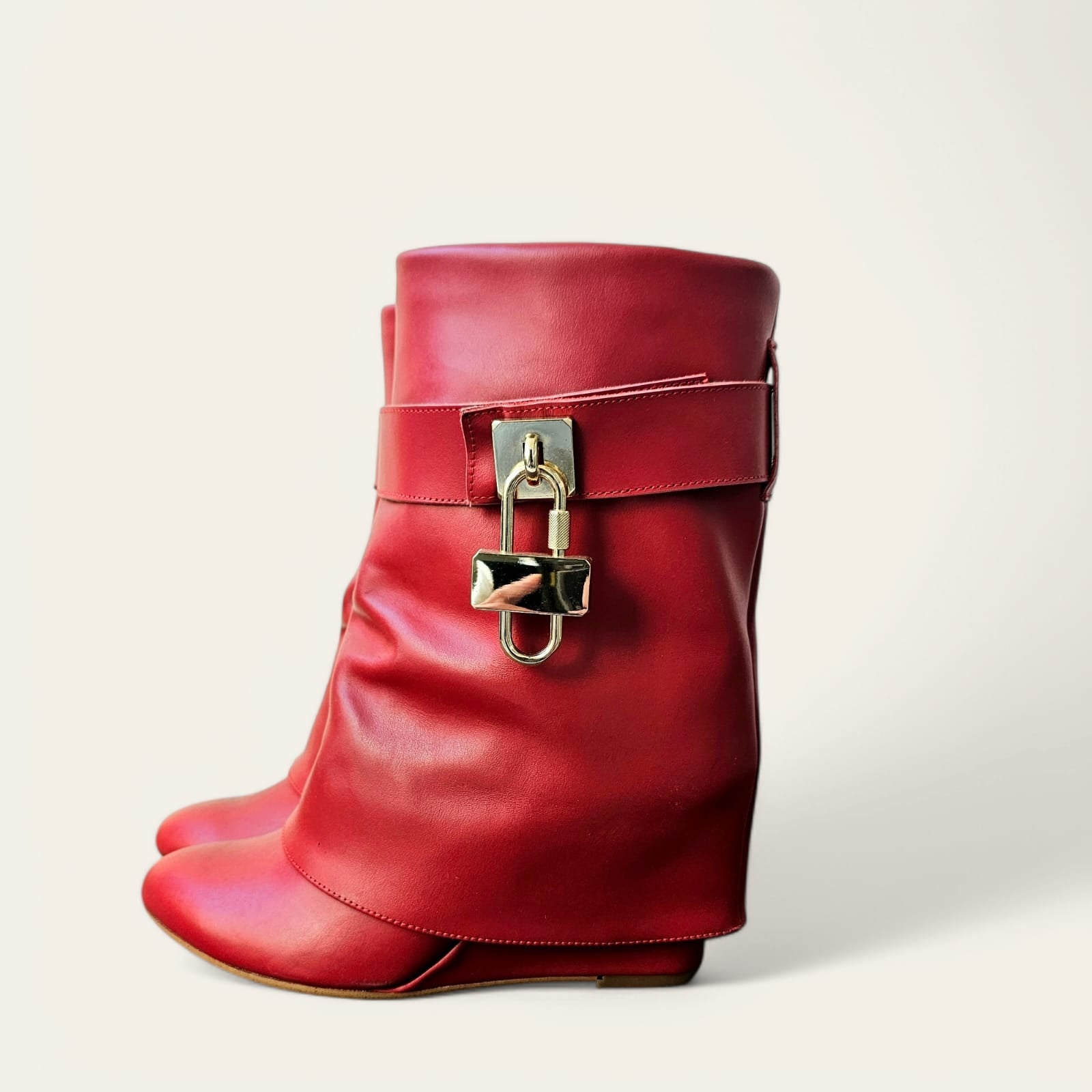 722 - Red Genuine Leather Tubular Ankle Boot with Cuff and Gold Accessory - 7cm Wedge