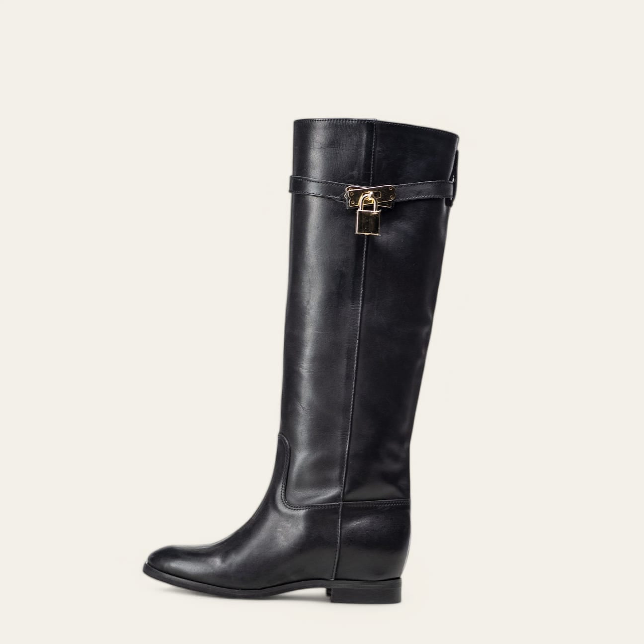 9100 - Black Genuine Leather Tubular Boot with Strap and Gold Accessory - 3cm Internal Lift