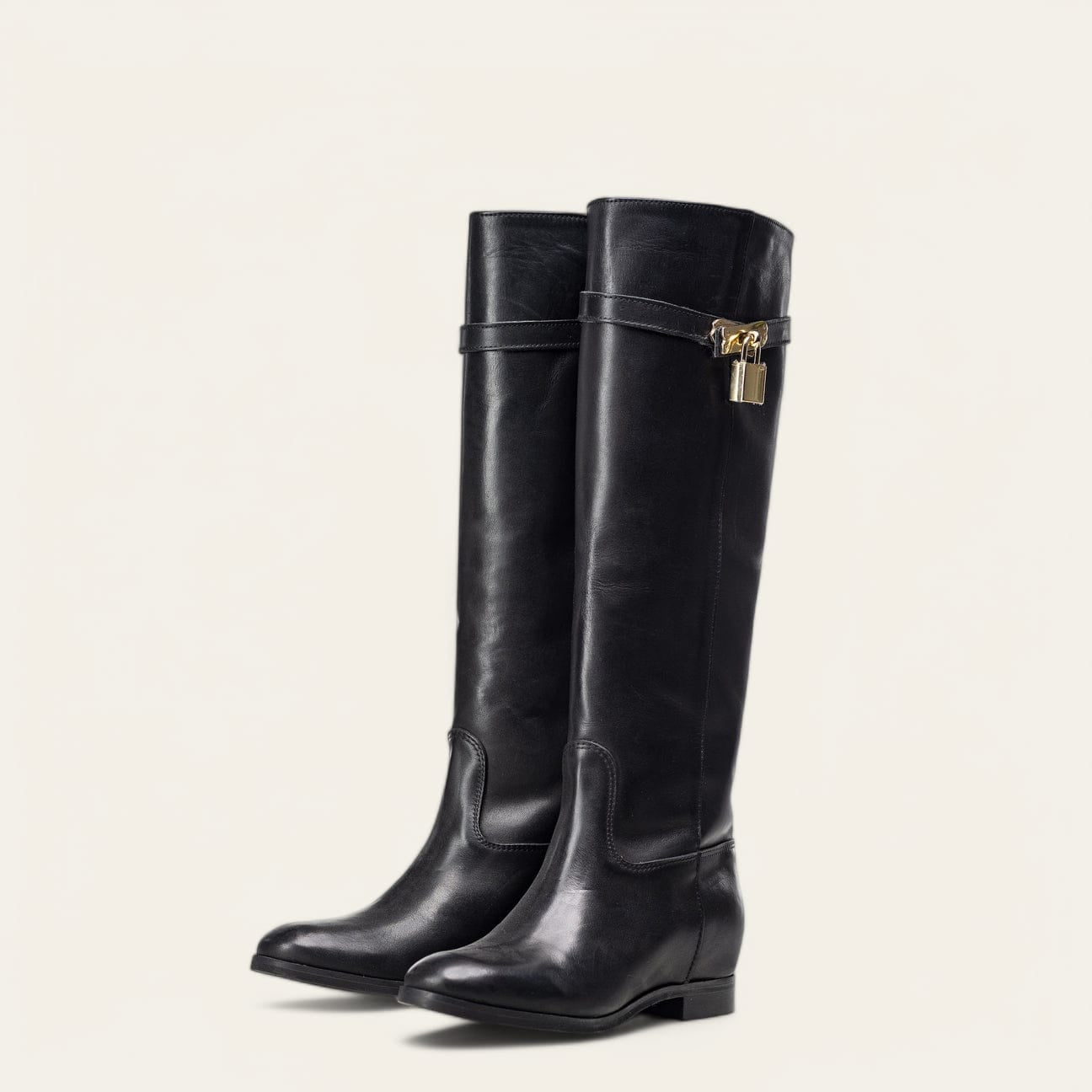 9100 - Black Genuine Leather Tubular Boot with Strap and Gold Accessory - 3cm Internal Lift