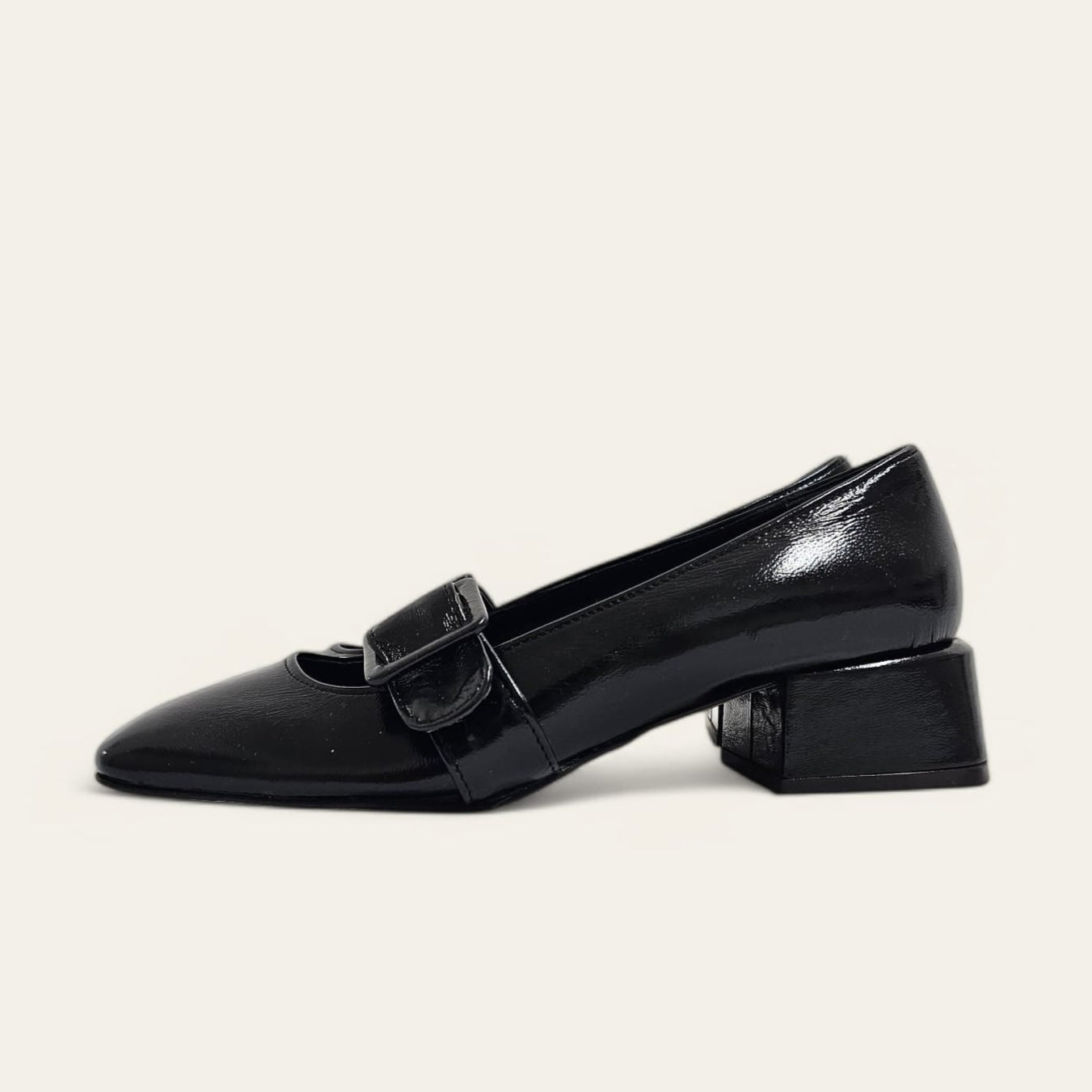 BALLET_BUCKLE - Black Patent Leather Pumps with Square Toe and Buckle