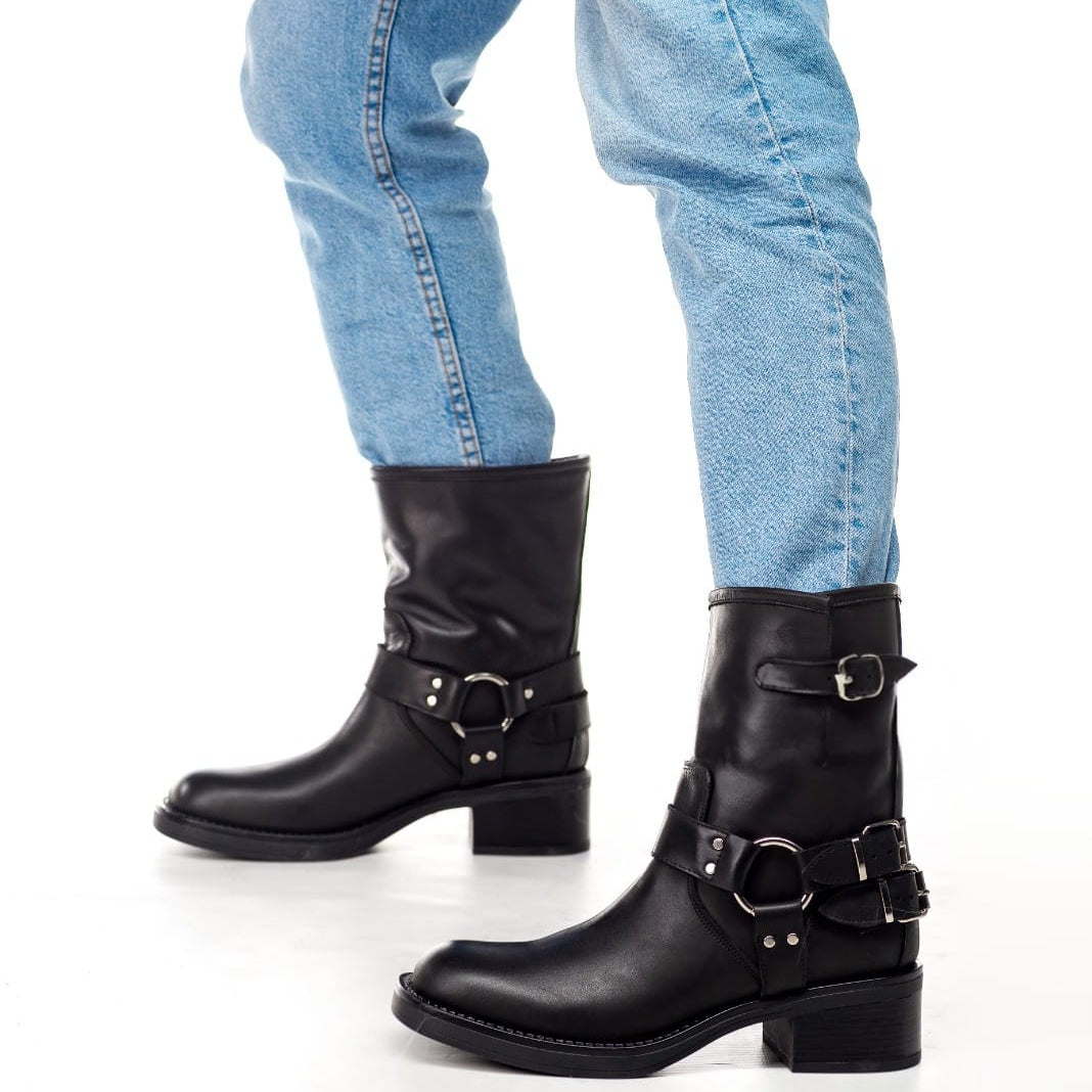 DAKOTA - Stivaletto tubolare mood Biker Anfibio in Pelle Nera con Fondo in Gomma e Fibbie