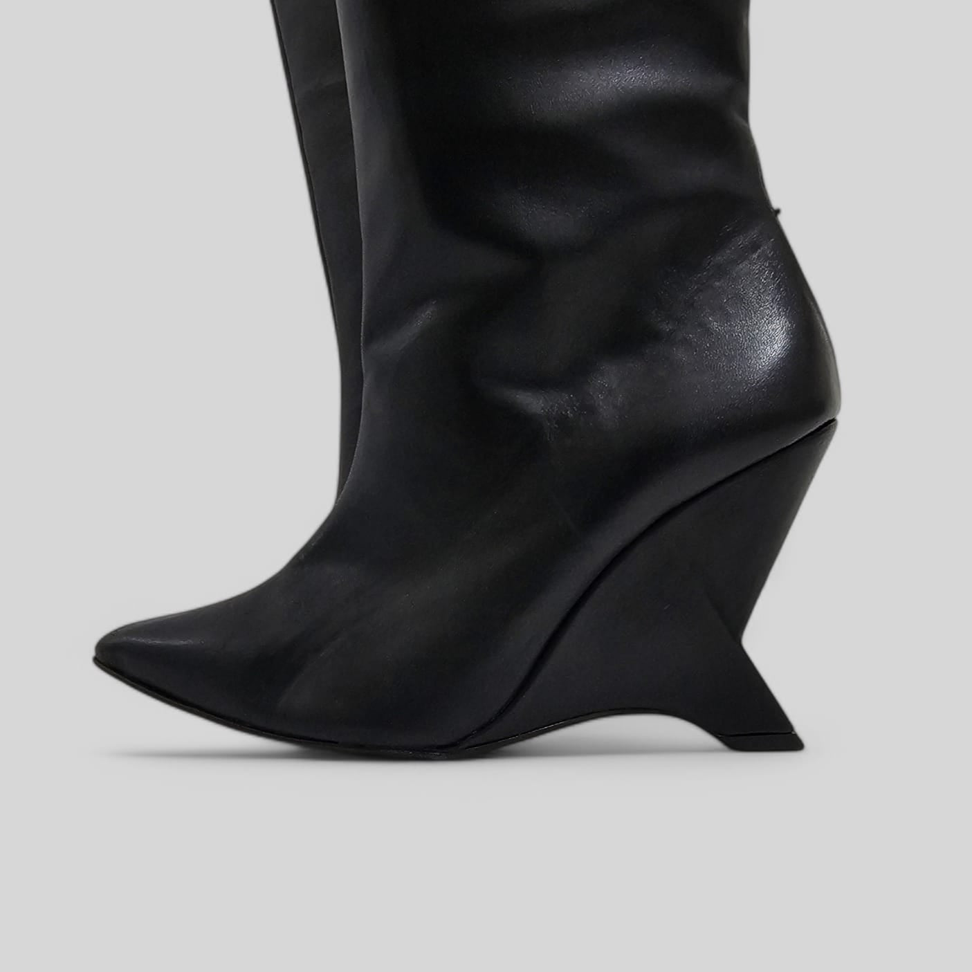 DEEJAY_TOP - Black Genuine Leather Tubular Boot with Asymmetric Wedge