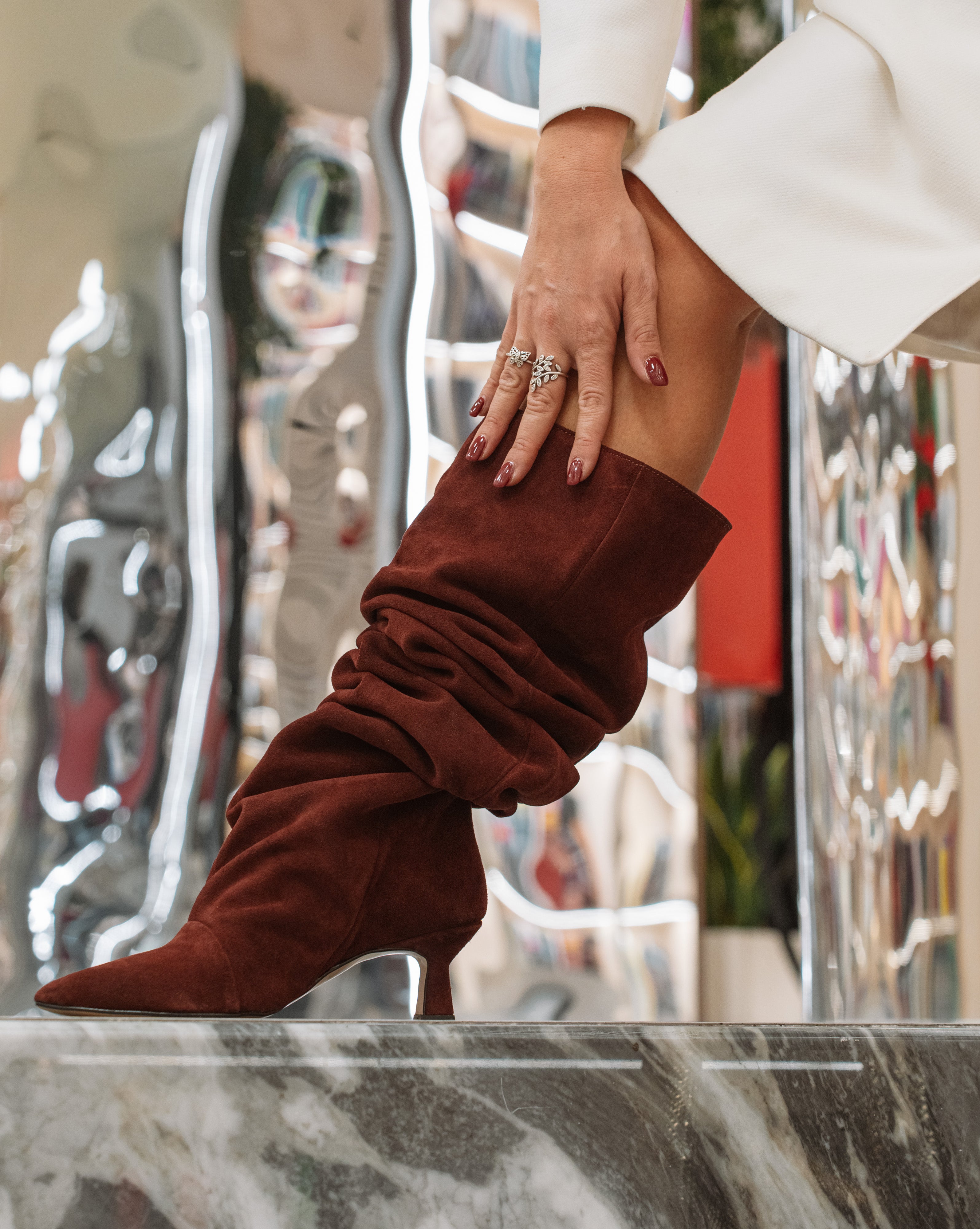 JENNIFER - High knee tubular boot in Burgundy real suede with draped effect