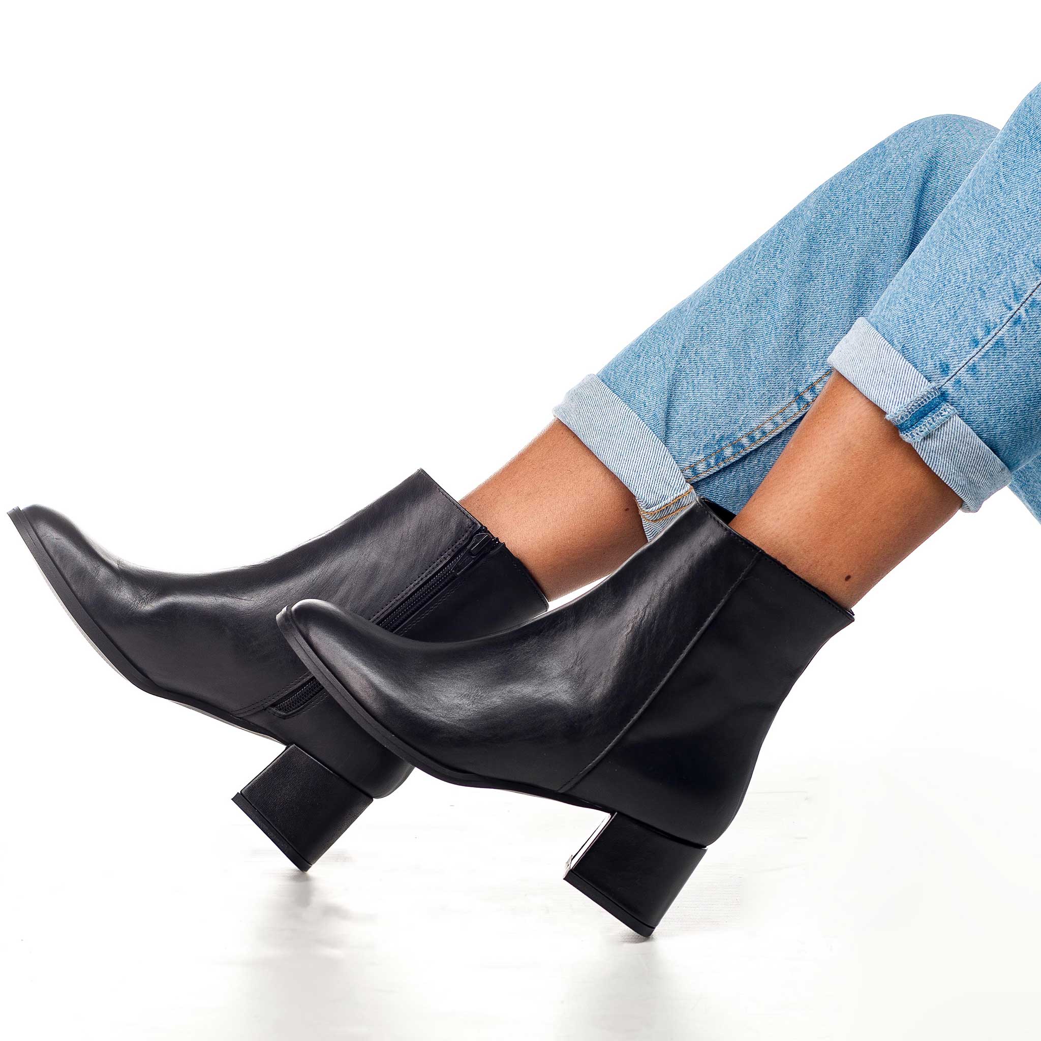 ISABELLE 30 - Genuine Leather Ankle Boot with Zip