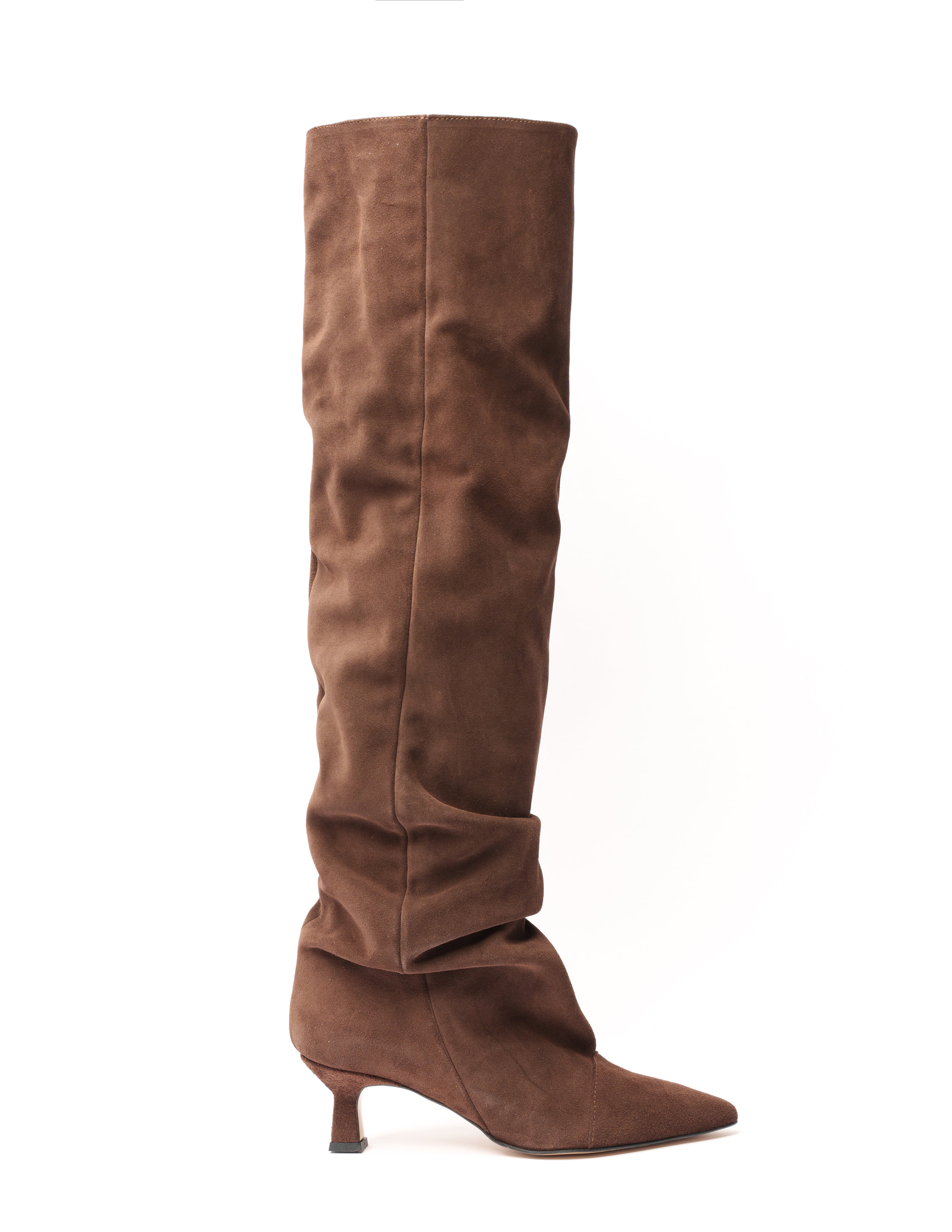 JENNIFER - Knee-high tubular boot in real Chocolate suede with draped effect. 5 cm heel.