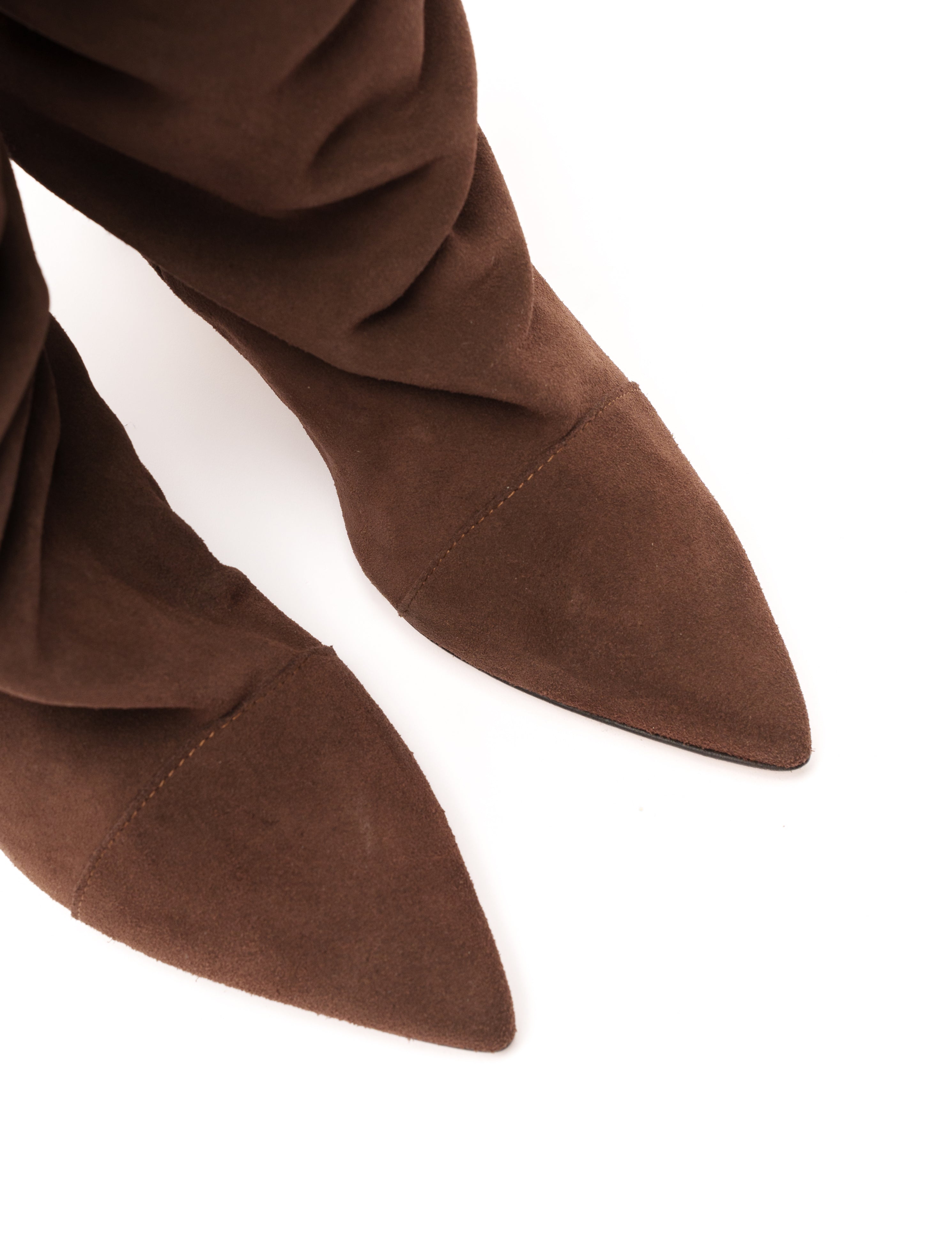 JENNIFER - Knee-high tubular boot in real Chocolate suede with draped effect. 5 cm heel.