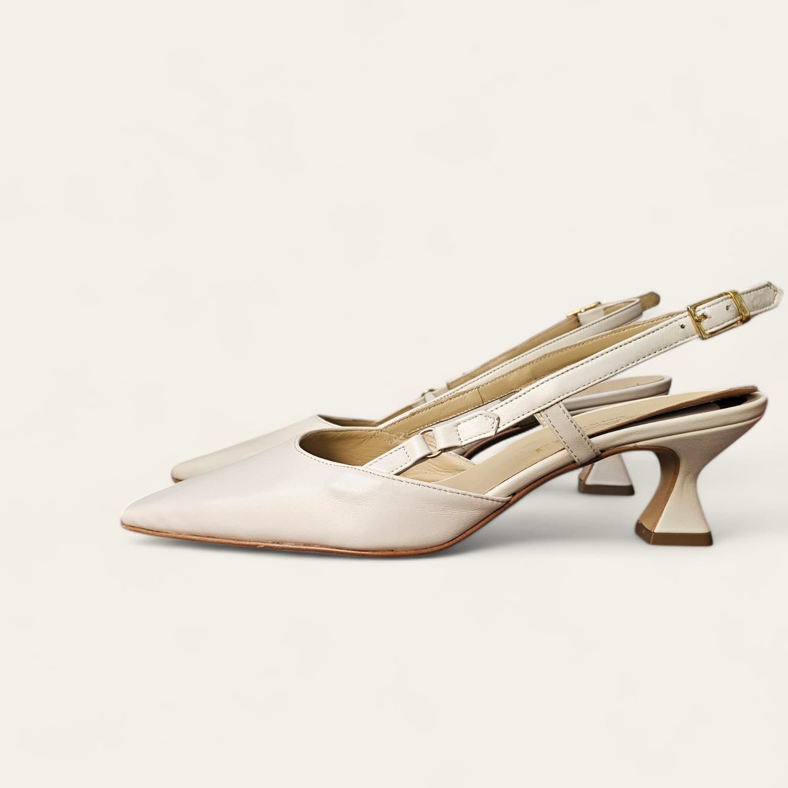 DK - Pointed Slingback Pumps in Genuine Butter Leather - 5cm Heel