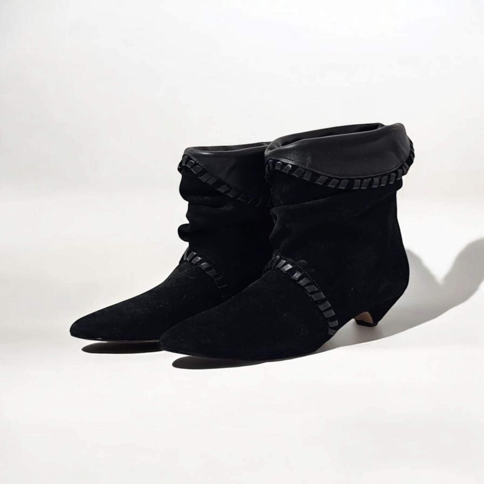 GIVI_FRANGE - Tubular ankle boot in real suede with fringes - 9 cm heel