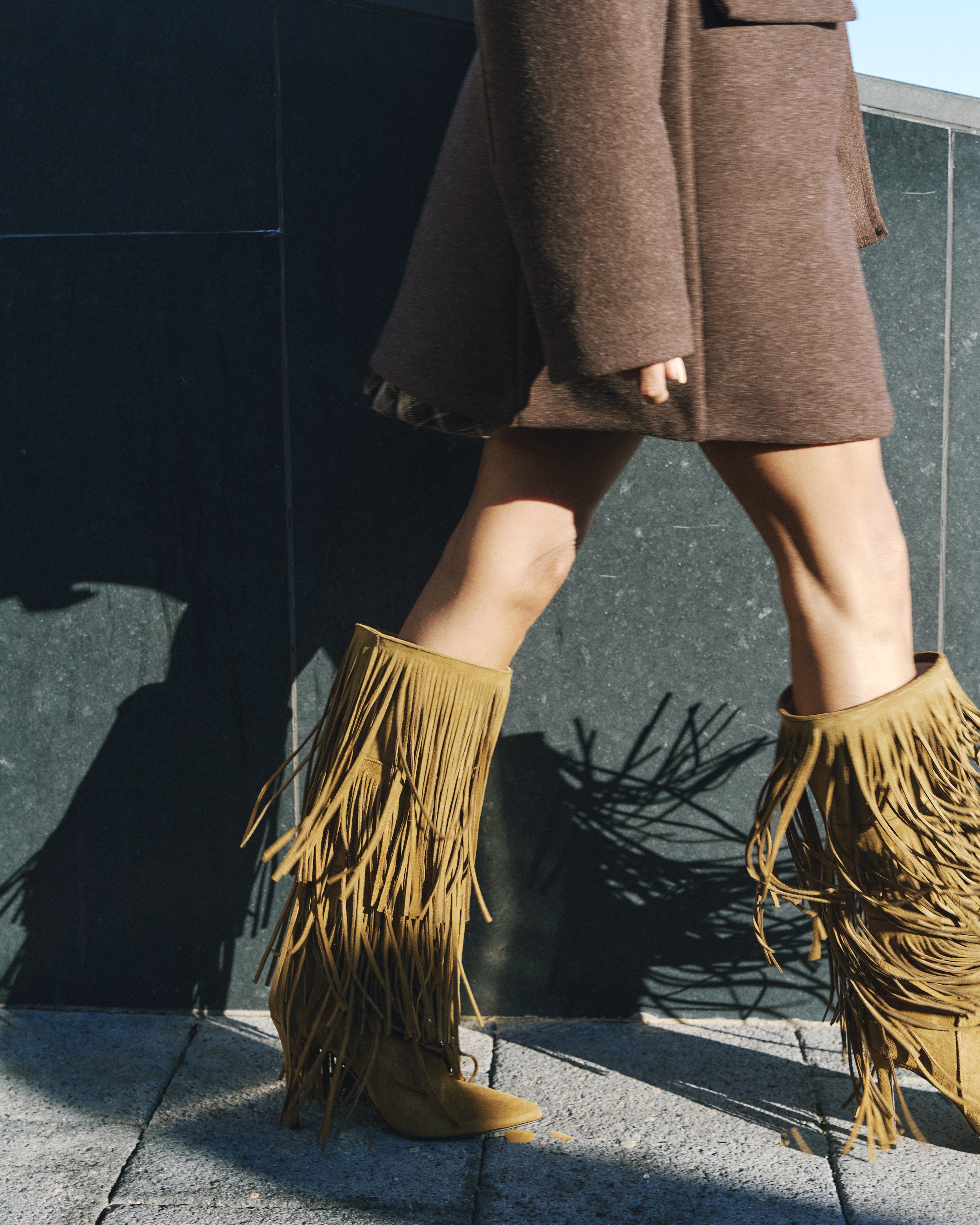 SCARLETT - Stivale Tubolare Sotto al Ginocchio Con Frange in Vero Camoscio Cuoio - Tacco Stiletto 10,5 Cm