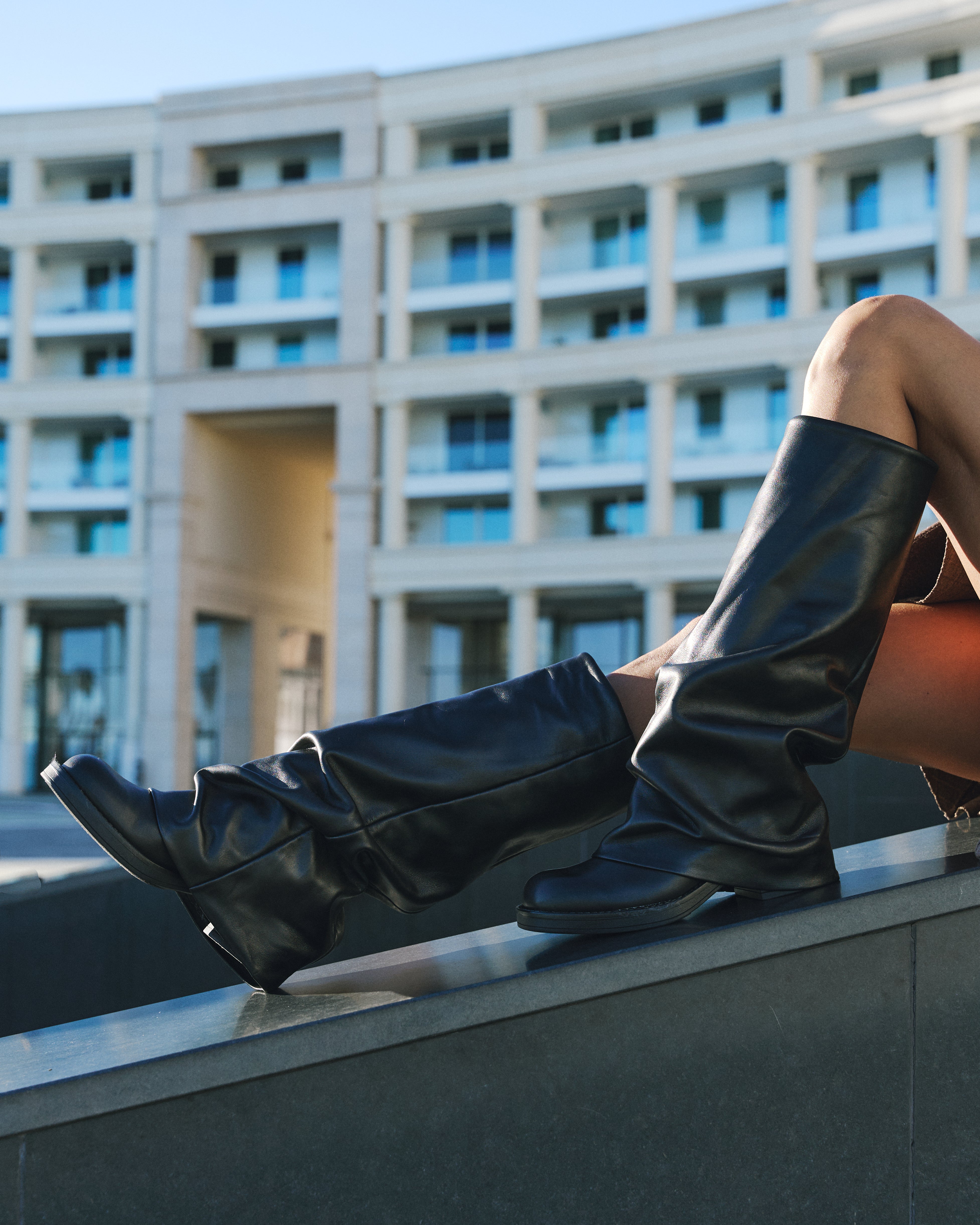 V7 - Tubular boot mood Biker Amphibian in real black leather with rubber sole and buckles