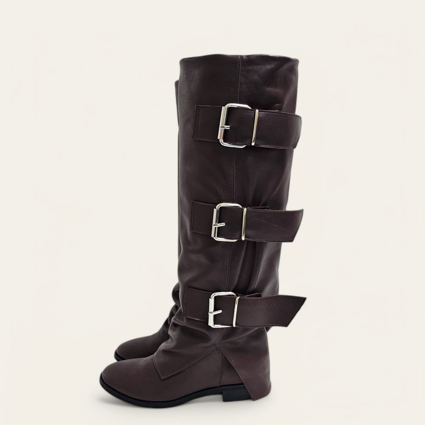 VARSAVIA_2560 - Plum Genuine Leather Tubular Boot with 3 Buckles