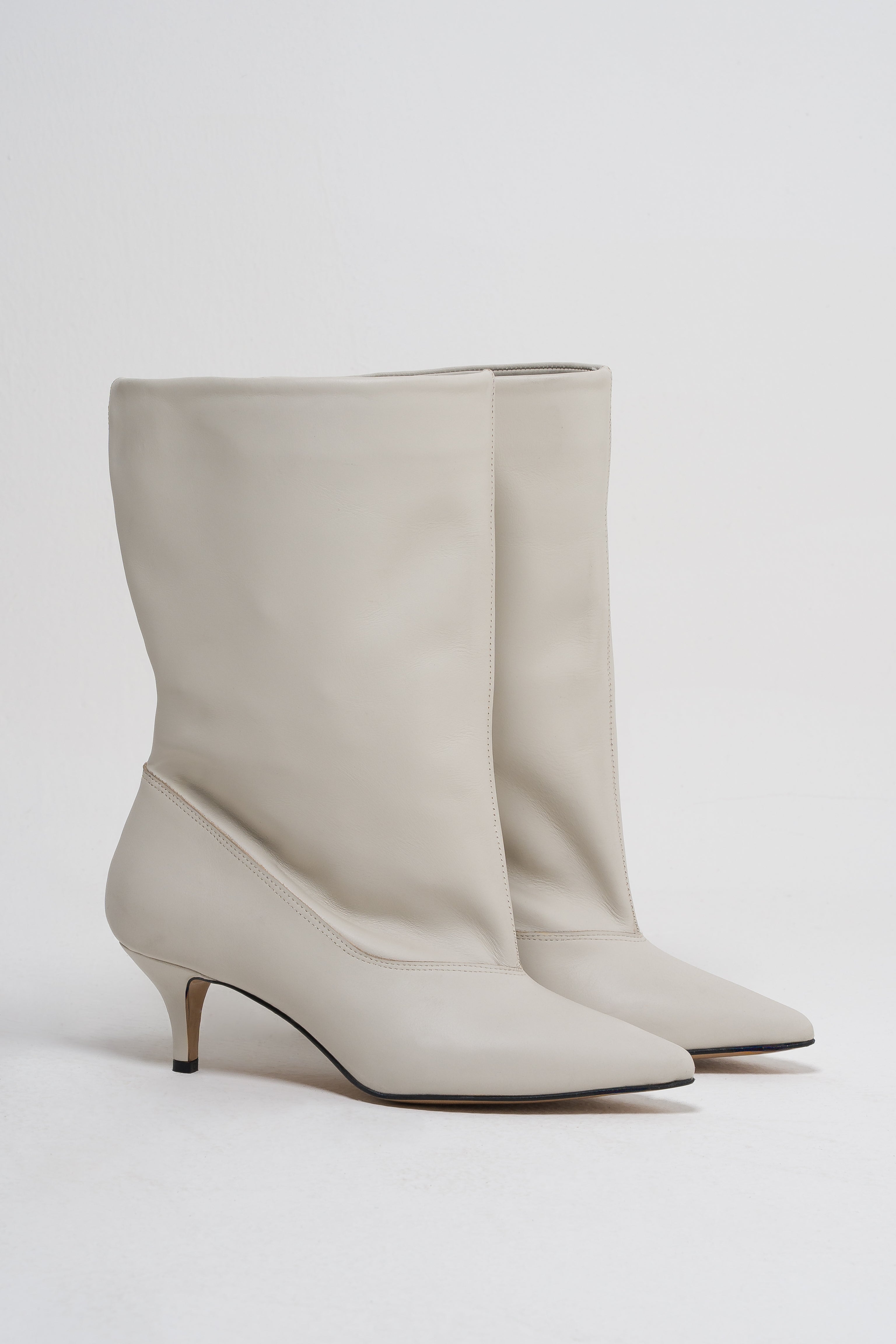 ZENDAIA_LOW - Stivaletto Tubolare in Vera Pelle Panna con Tacco Rocchetto 7 Cm