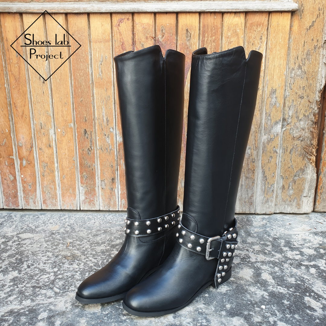 R40 BELT - Genuine Leather Tubular Boot with Studded Strap and Internal Raising