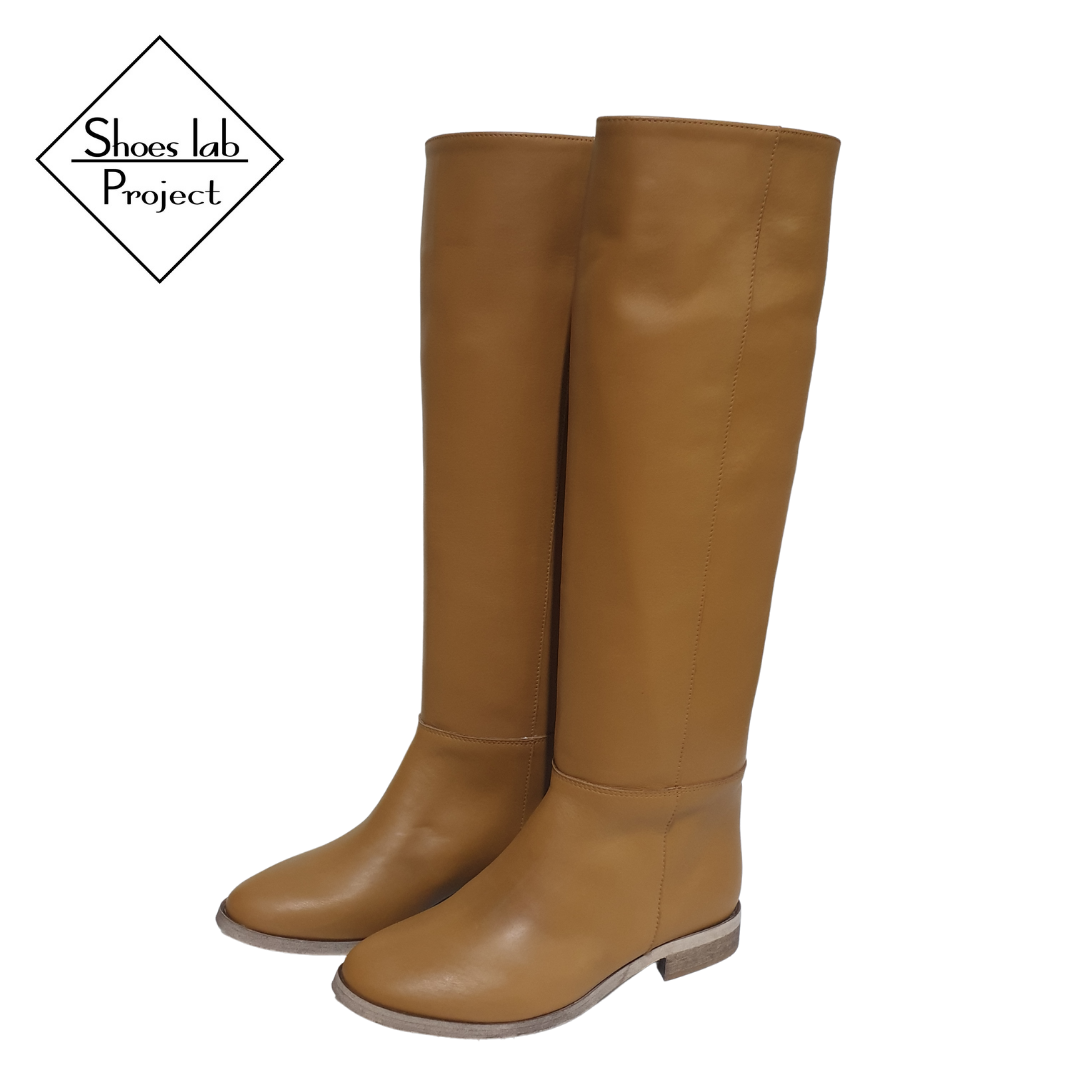 1131 - Tubular boot in genuine leather